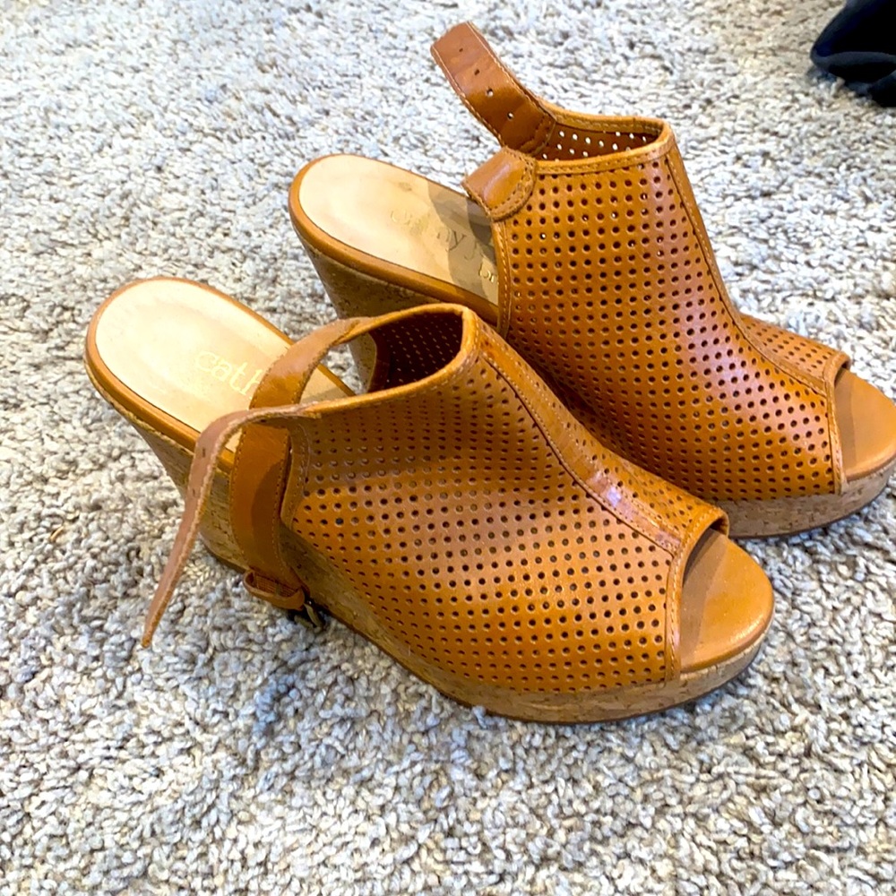 CATHY JEAN LEATHER BROWN WEDGES SIZE 6
